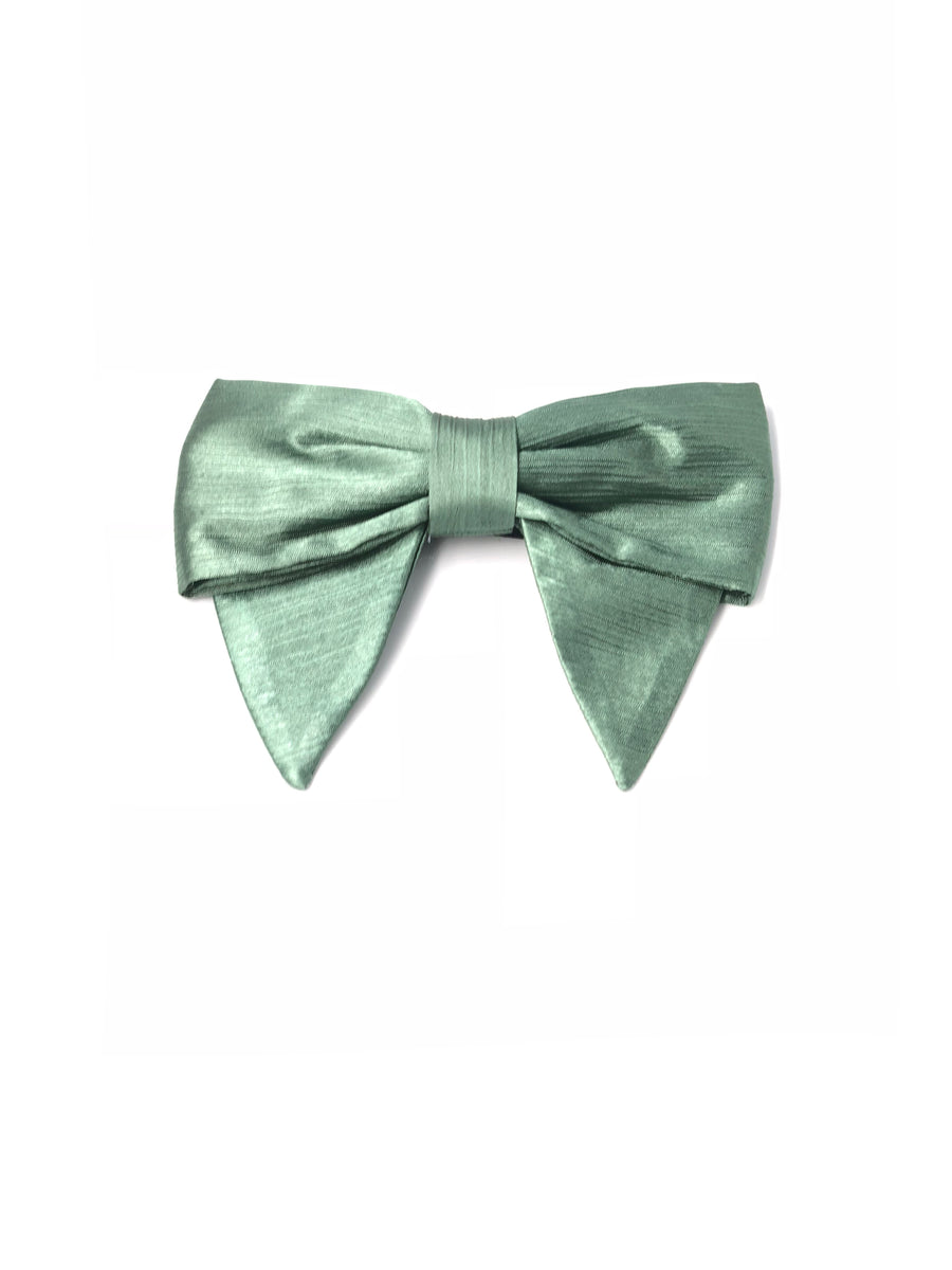 Green bow clip