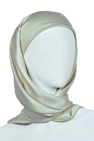 Carre de satin  beige !