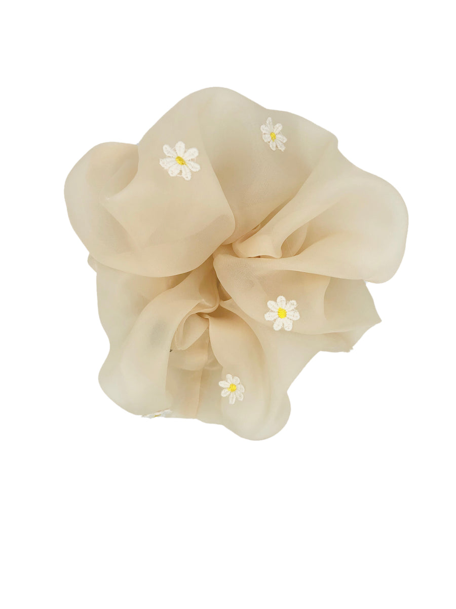 Poudre daisy flowers scrunchie